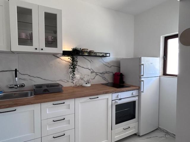 Lazaneo Seafront Apartments, ييلسا المظهر الخارجي الصورة